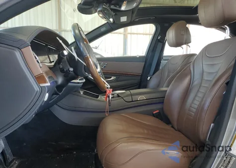 2015 Mercedes-Benz S 550 4Matic z USA, uszkodzony, nr VIN WDDUG8FB2FA135915